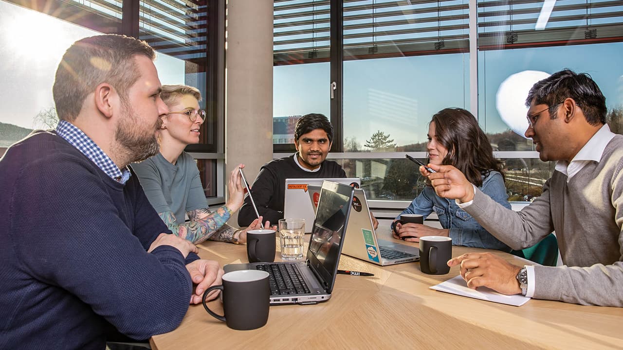 table of engaged imc employees employing strategy