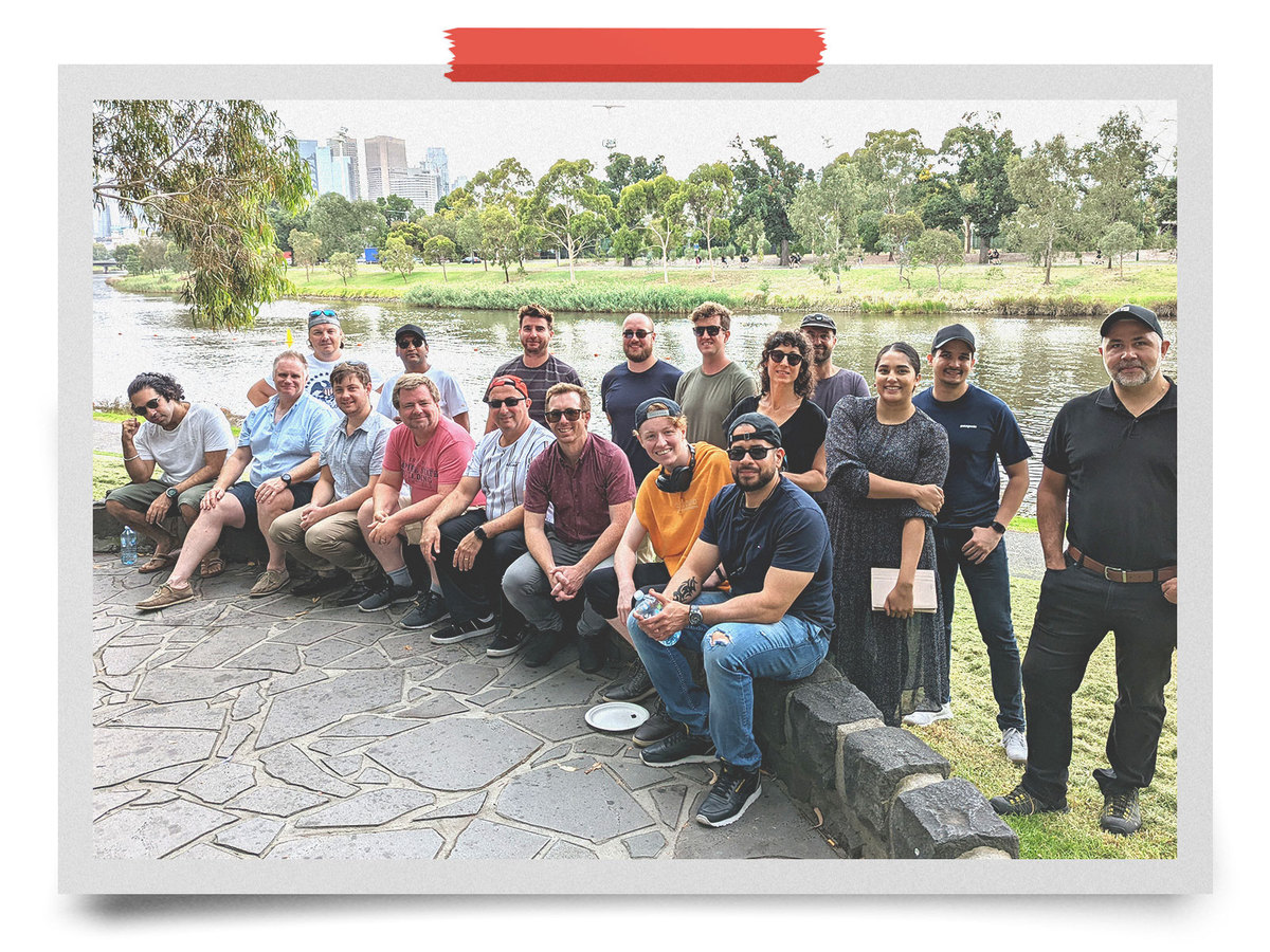 move article communication and collaboration