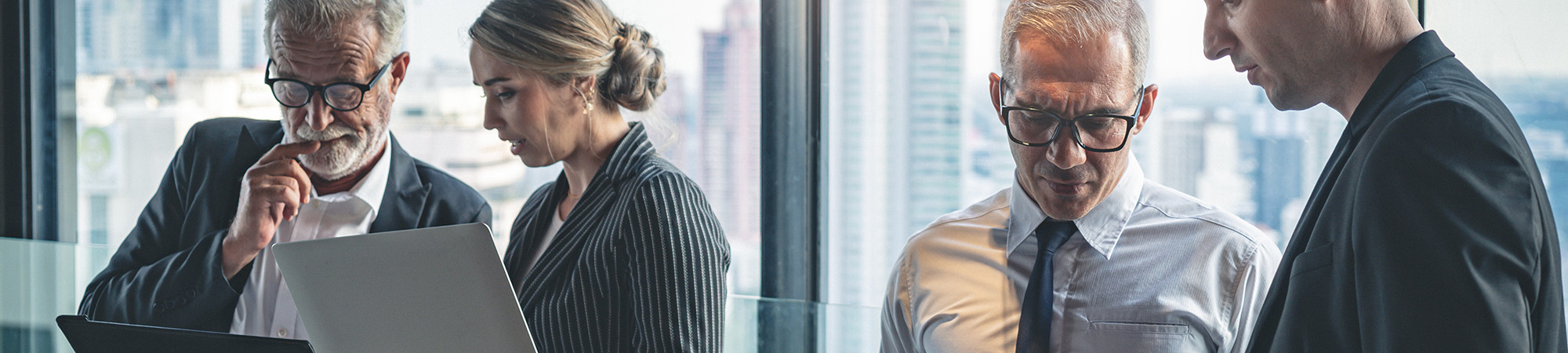 people in discussion