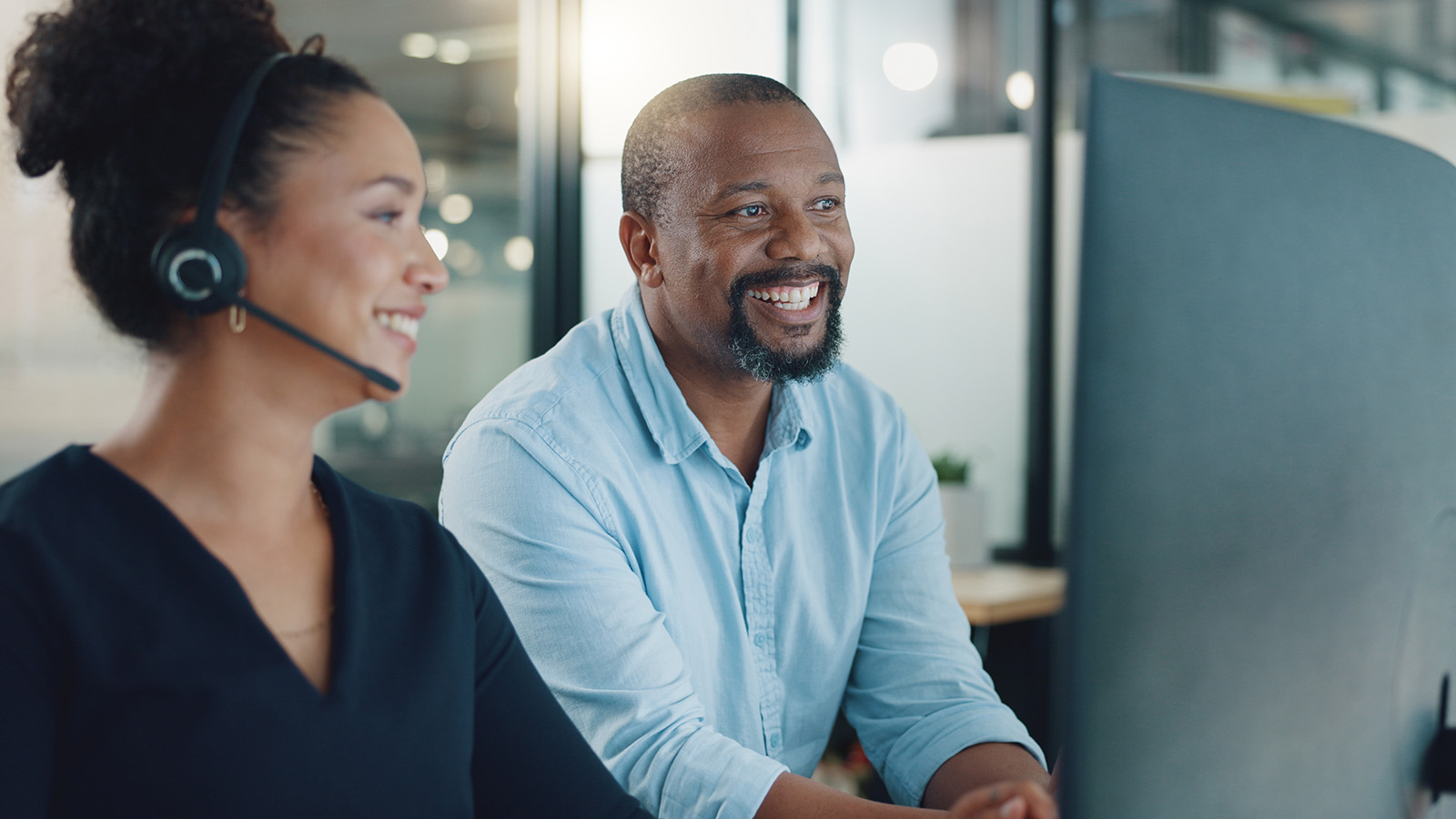 colleagues collaborating