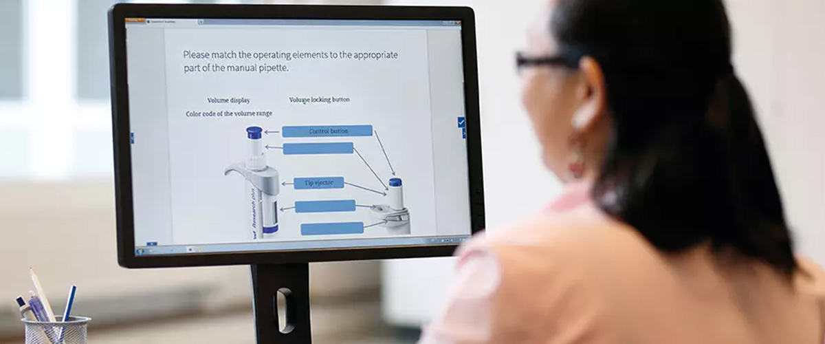 eppendorf worker using imc